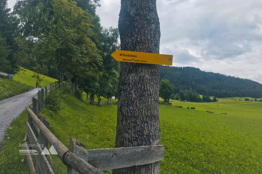 Wegweiser im Ortsteil Mauern in Steinach am Brenner. Foto: David Kurz