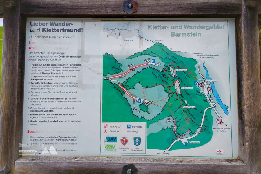 Vorbei am Wanderparkplatz mit Infotafel – leider fehlen die Hinweise zu den Bushaltestellen hier komplett. Foto: Alice Frischherz