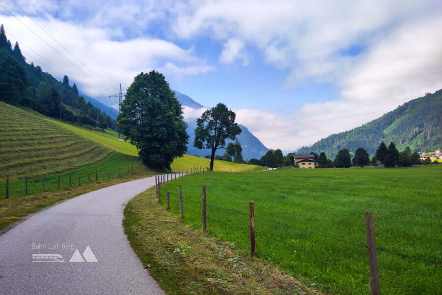 Dem Fegefeuer entkommen: wieder oberirdischer Gasteinertal Radweg. Foto: Karl Plohovich