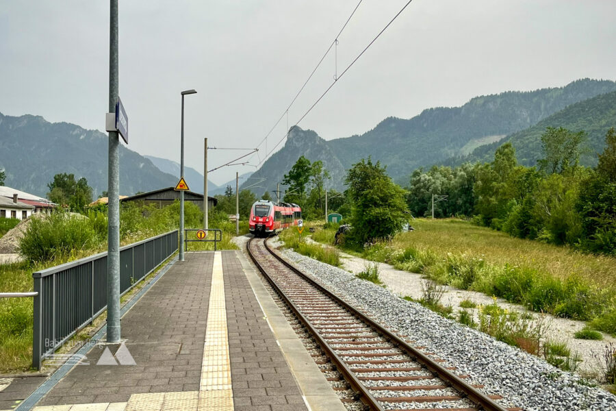 Die Werdenfelsbahn bringt uns zuerst von Unterammergau nach Murnau, wo wir Richtung München umsteigen. Foto: Fabian Lindner, POW DE