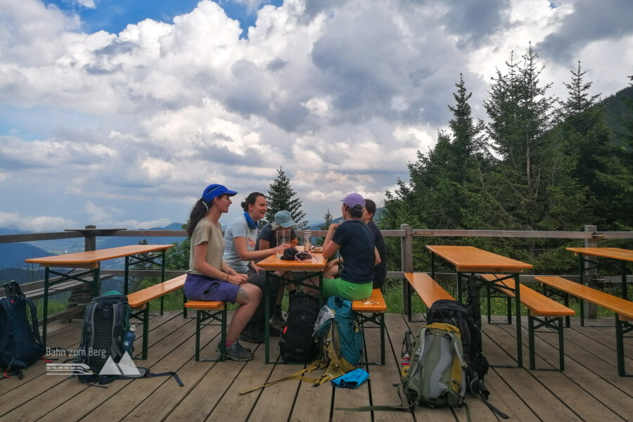 Pause bei der Edelweißhütte. Foto: Sarah Pallauf