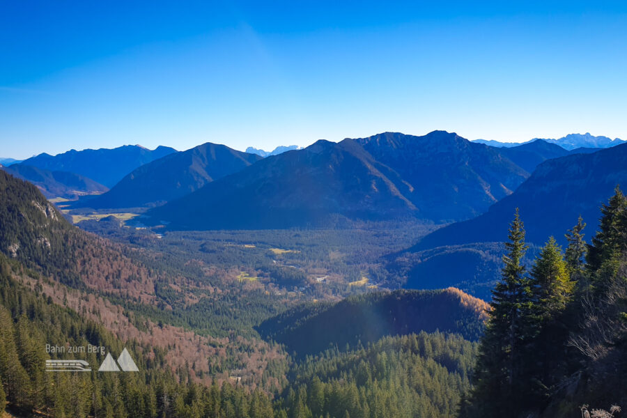 Aussicht auf das Graswangtal. Foto: Markus Büchler