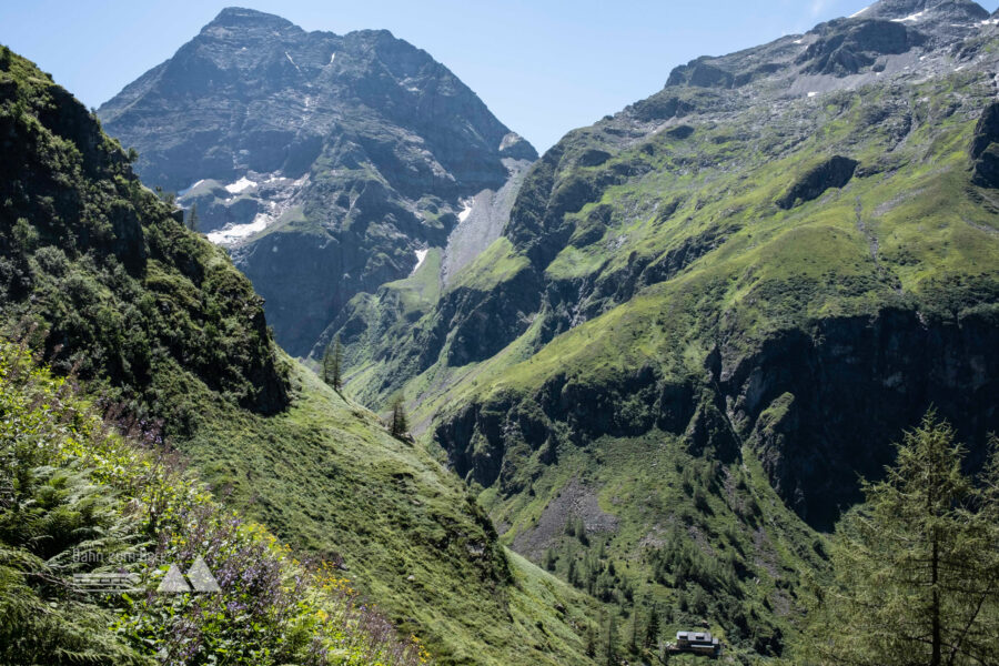 Hochgolling und ganz klein unten die Gollinghütte. Foto: Birgit Reiter