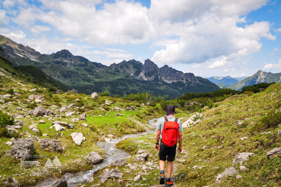 Auf dem Weg, kurz vor der Faludrigaalpe. Foto: Norman und Lisa