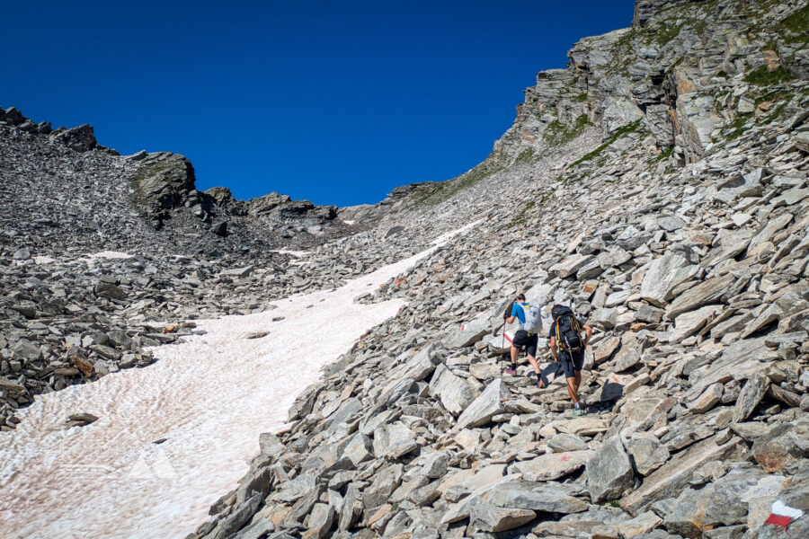 Schutt und Schneefeldquerungen am Weg zum Kapruner Törl. Foto: Anna Siebenbrunner