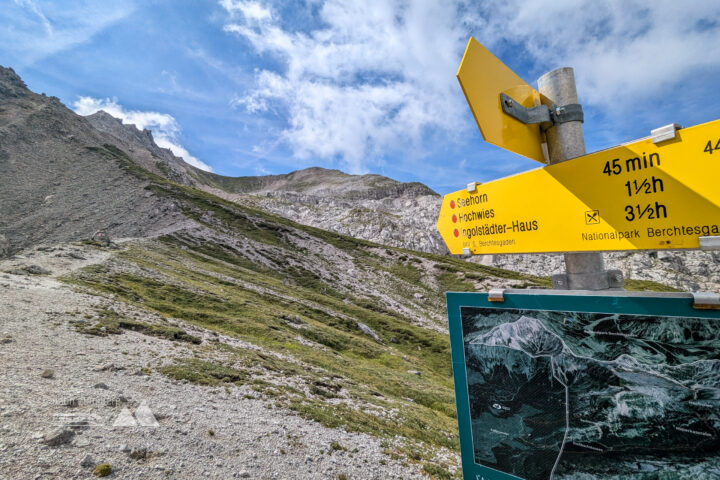 Der Rundumblick von der Wimbachscharte aus. Links blickt man in Richtung Lofer mit Hochkranz, mittig das Wimbachgries und rechts der Weg zum Seehorn. Fotos: Maresa Brandner