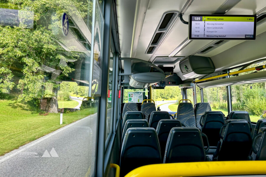 Heim in der Stretch-Limo aka Bus 189. Foto Veronika Schöll