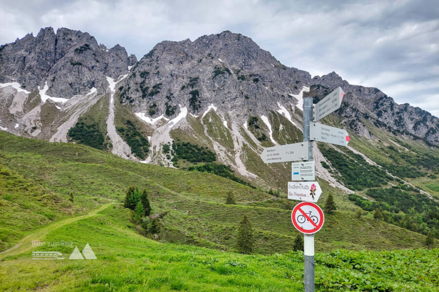 Abzweigung zum Aufstieg aufs Breithorn (nur für Geübte). Foto: Alice Frischherz