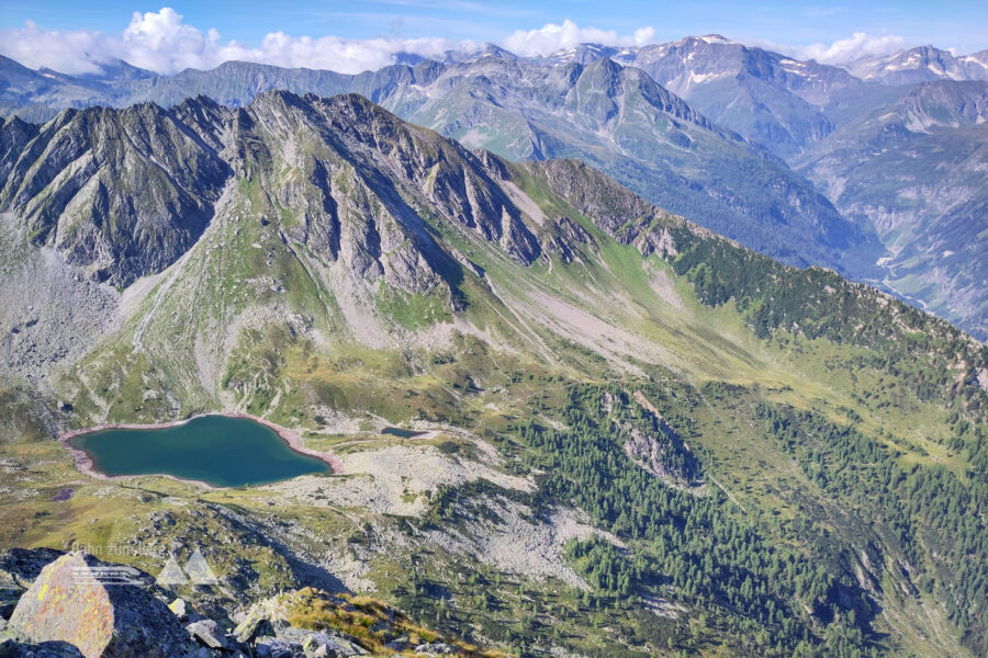 Palfner See mit Palfner Hochalm und Blick zu Schareck und Sonnblick. Foto: Karl Plohovich