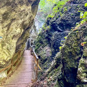 Myrafälle, Hausstein und Steinwandklamm